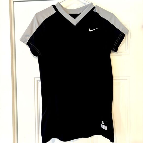 Nike Dri-Fit short sleeve v-neck athletic top - Picture 1 of 9
